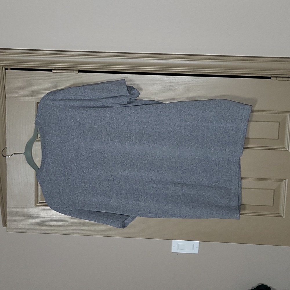Shirt - Picture 4 of 4